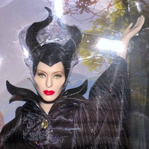 Maleficent 12" Doll - Picture 3 of 11